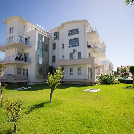 Nirvana Club Apartment *